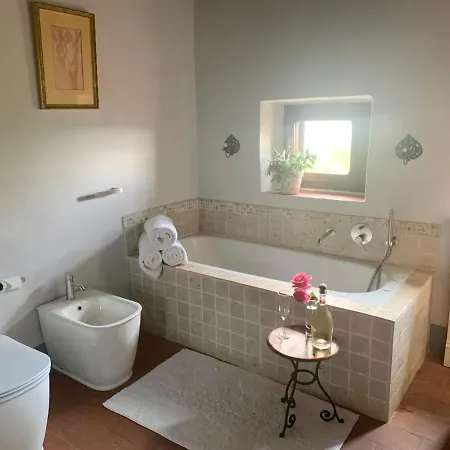 Mengaccini Sleeps 14 Pool Wifi * Pierle