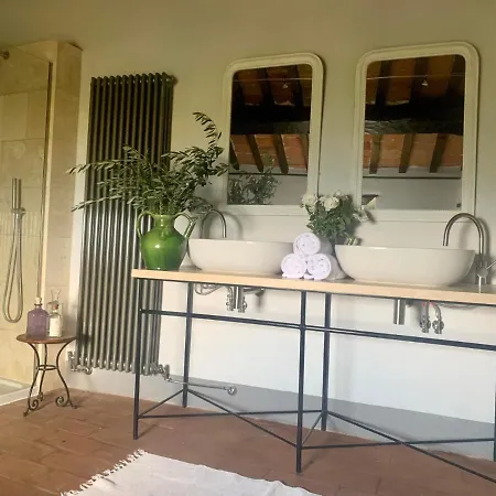 Mengaccini Sleeps 14 Pool Wifi فيلة