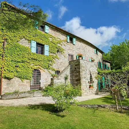 Mengaccini Sleeps 14 Pool Wifi Pierle